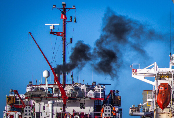 Eine Greenpeace-Studie sieht grünes Methanol als einen Weg für eine klimaneutrale Zukunft von Seeschiffen. (Archivbild)
