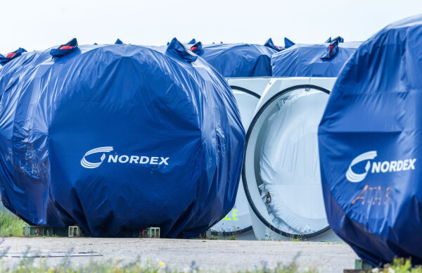 Der Windradhersteller Nordex konnte trotz Umsatzrückgang den Gewinn im ersten Quartal steigern. (Archivbild)