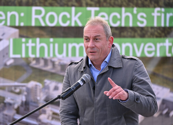 Wann kommt die geplante Lithium-Fabrik nach Guben? Die Verhandlungen über die Finanzierung des Großprojektes ziehen sich hin. (Archivbild)
