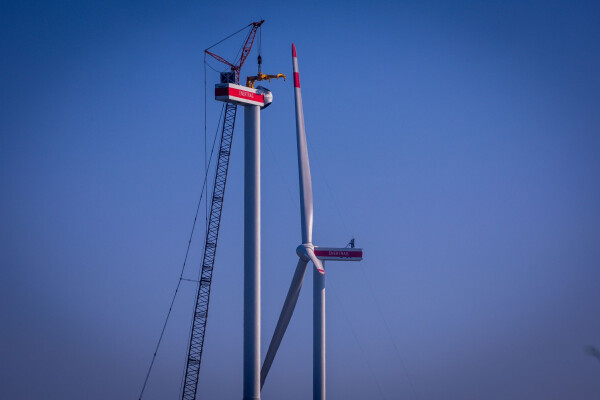 Im Windpark Elster (Landkreis Wittenberg) sollen 16 neue Anlagen 50 alte Windräder ersetzen. (Symbolbild)